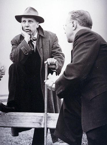 Walter Robert Corti im Kinderdorf im Gespräch mit Ernst Klug, 1950